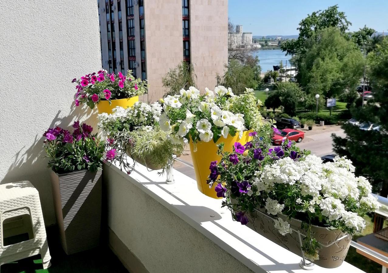 Serbona Кладово Екстер'єр фото